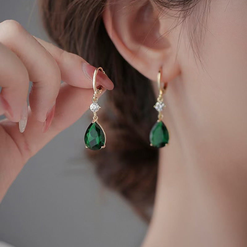 ✨ Boucles d’Oreilles Goutte Émeraude Élégance – Alliage Doré