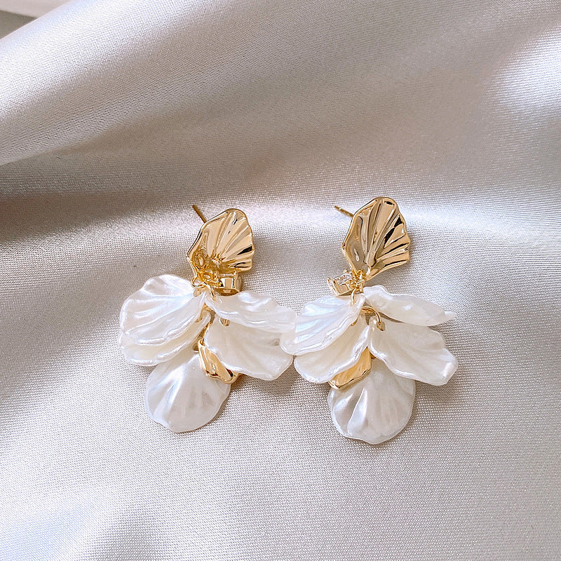 ✨Boucles d’Oreilles Élégantes en Fleur – Style Rétro & Chic ✨