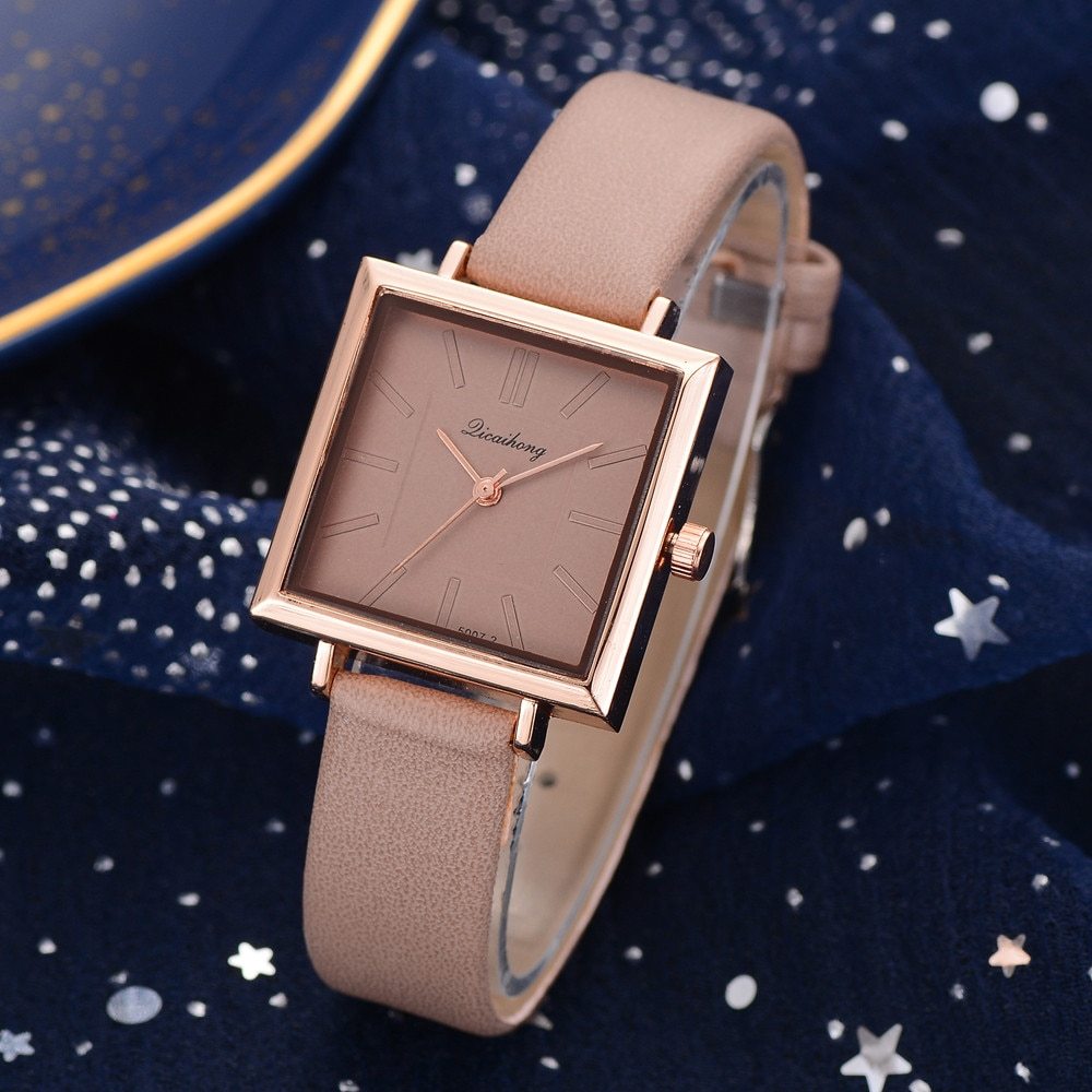 ✨Montre Femme Carrée Élégance – Bracelet Cuir & Mouvement Quartz✨