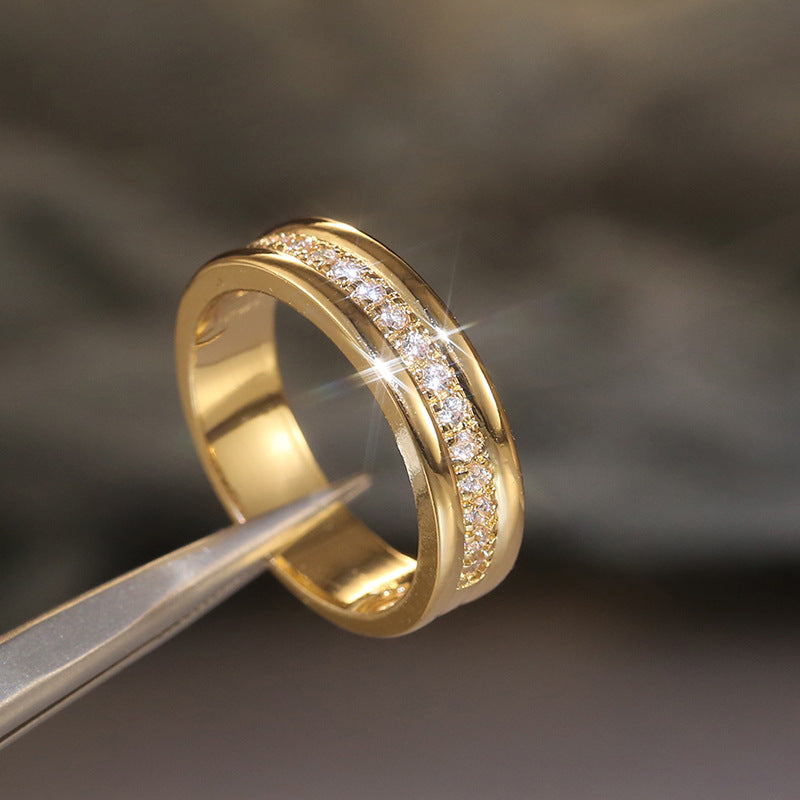 Bague Chic en Or et Strass Étincelants✨
