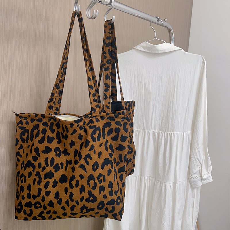 ✨ Grand sac cabas imprimé léopard – Style vintage ✨
