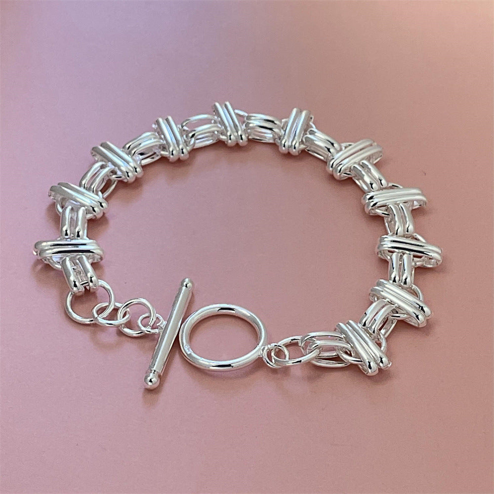 ✨ Bracelet Argenté Élégance Moderne – Design Tendance avec Fermoir Anneau ✨