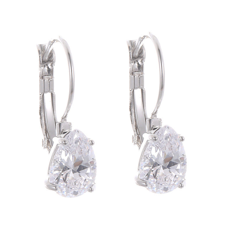 ✨ Boucles d’oreilles dorées goutte zircon – Élégance & éclat ✨