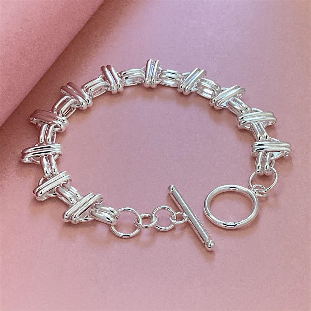 ✨ Bracelet Argenté Élégance Moderne – Design Tendance avec Fermoir Anneau ✨