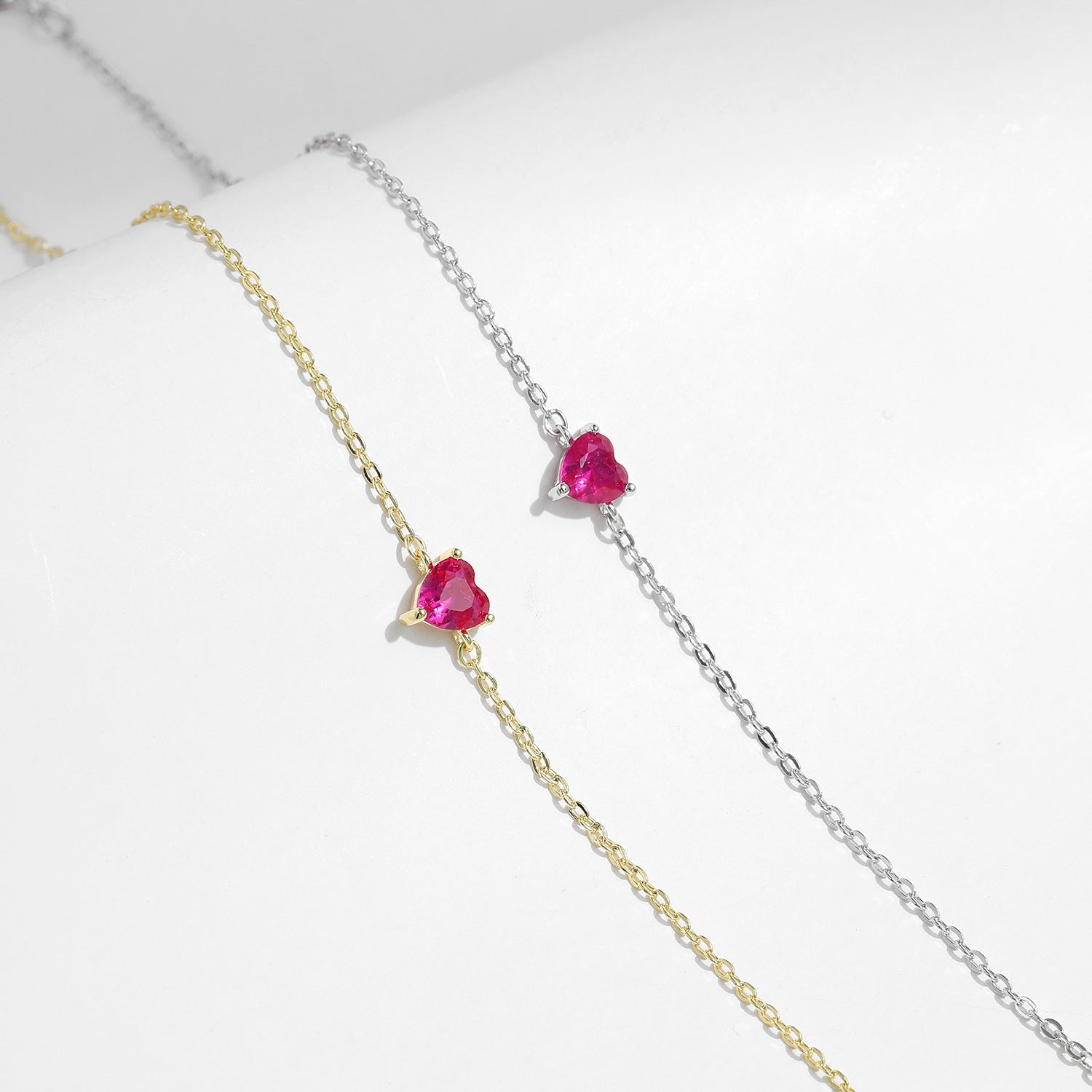 ✨Bracelet Femme Argent S925 avec Diamant Rouge en Forme de Cœur – Bijou Raffiné & Élégant✨