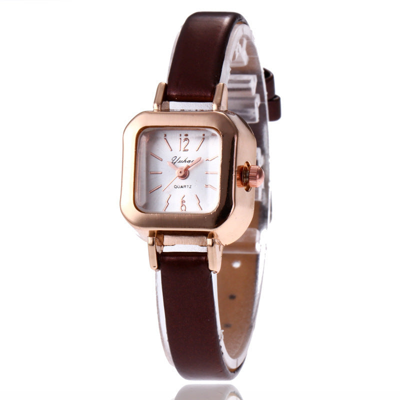 ✨ Montre Femme Élégante au Style Rétro – Bracelet Fin & Cadran Carré Chic