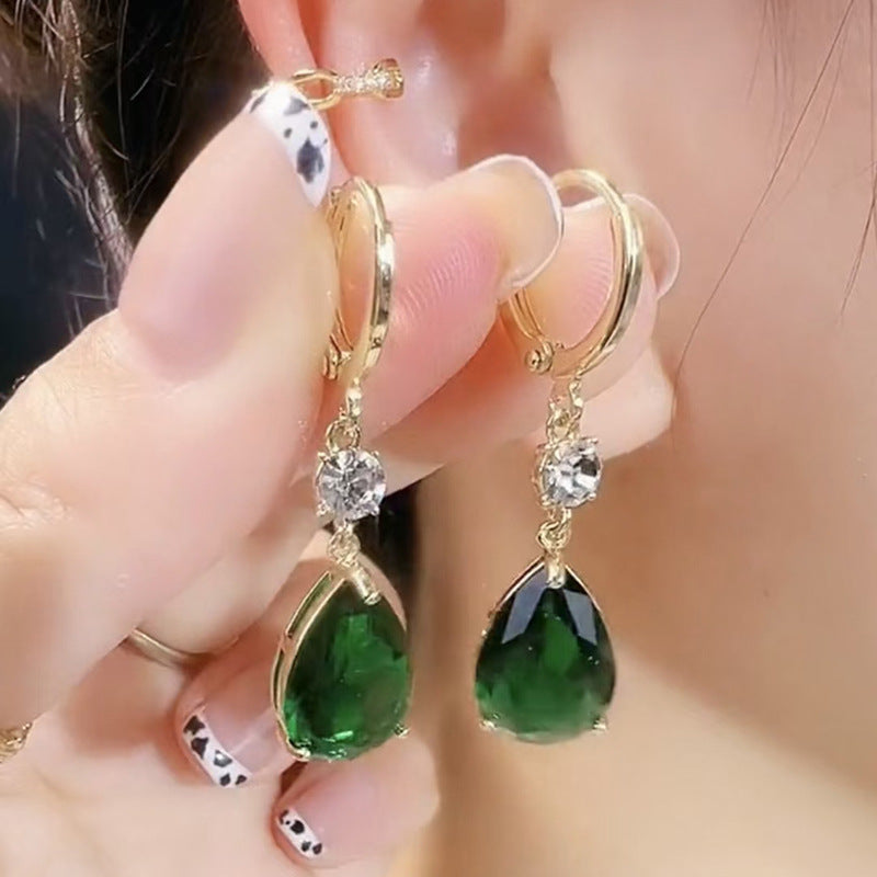 ✨ Boucles d’Oreilles Goutte Émeraude Élégance – Alliage Doré