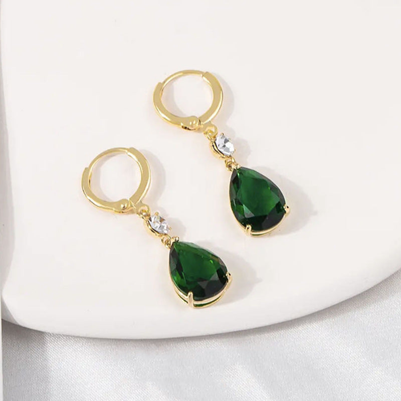 ✨ Boucles d’Oreilles Goutte Émeraude Élégance – Alliage Doré