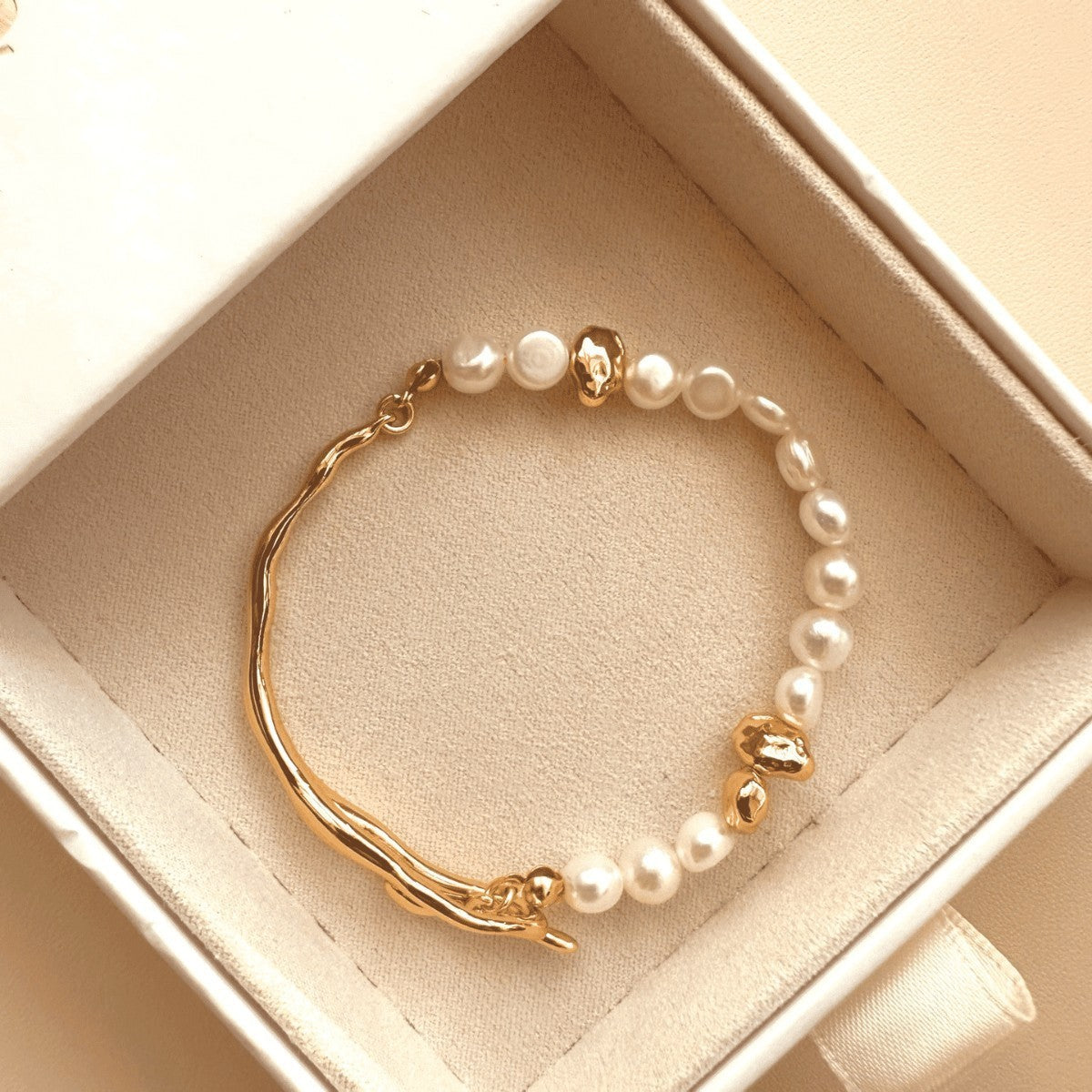 ✨Bracelet Rétro Chic Perles & Doré ✨